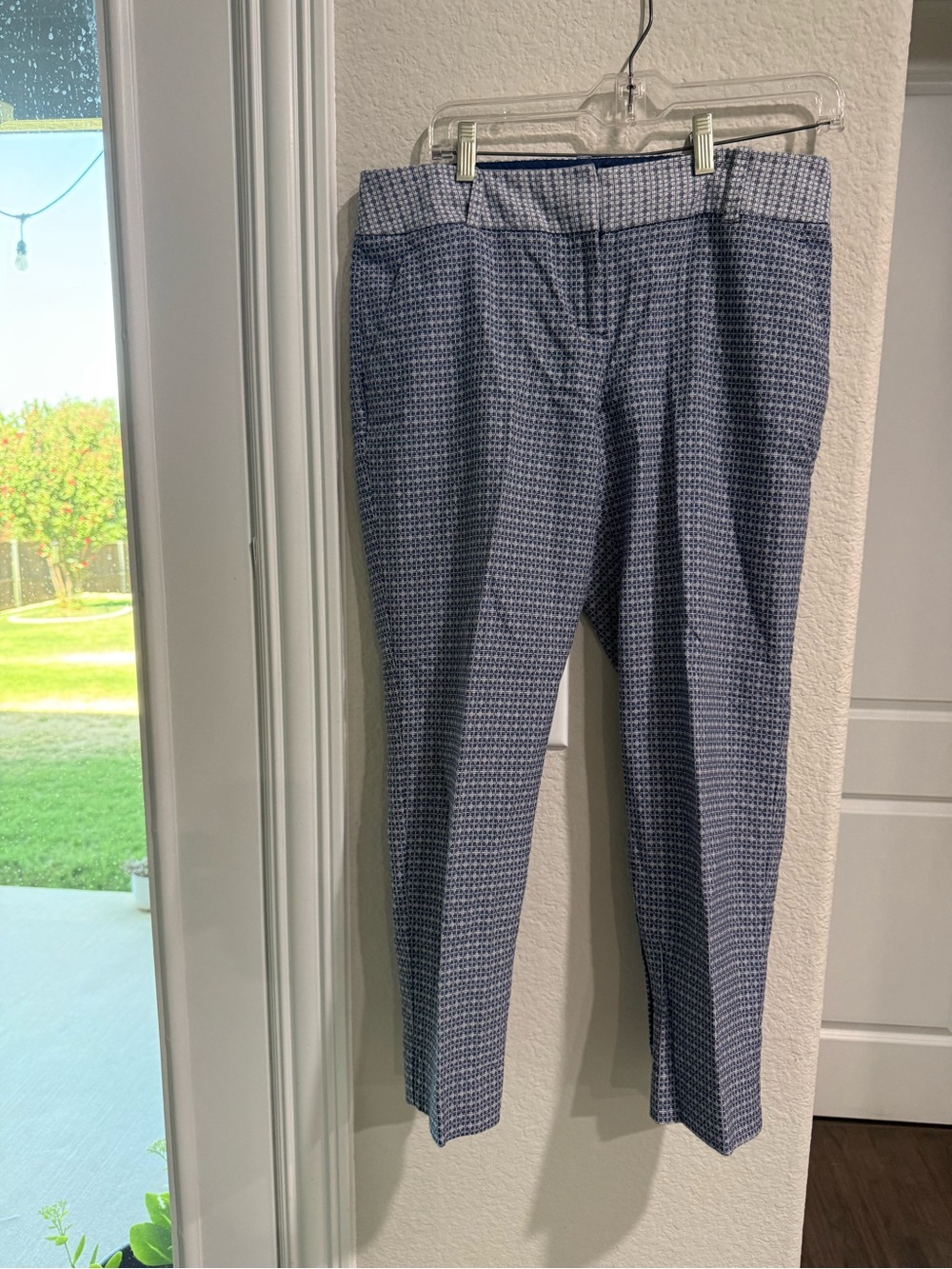 Outback Red Women’s Blue Micro-Pattern Dress Pants size 10